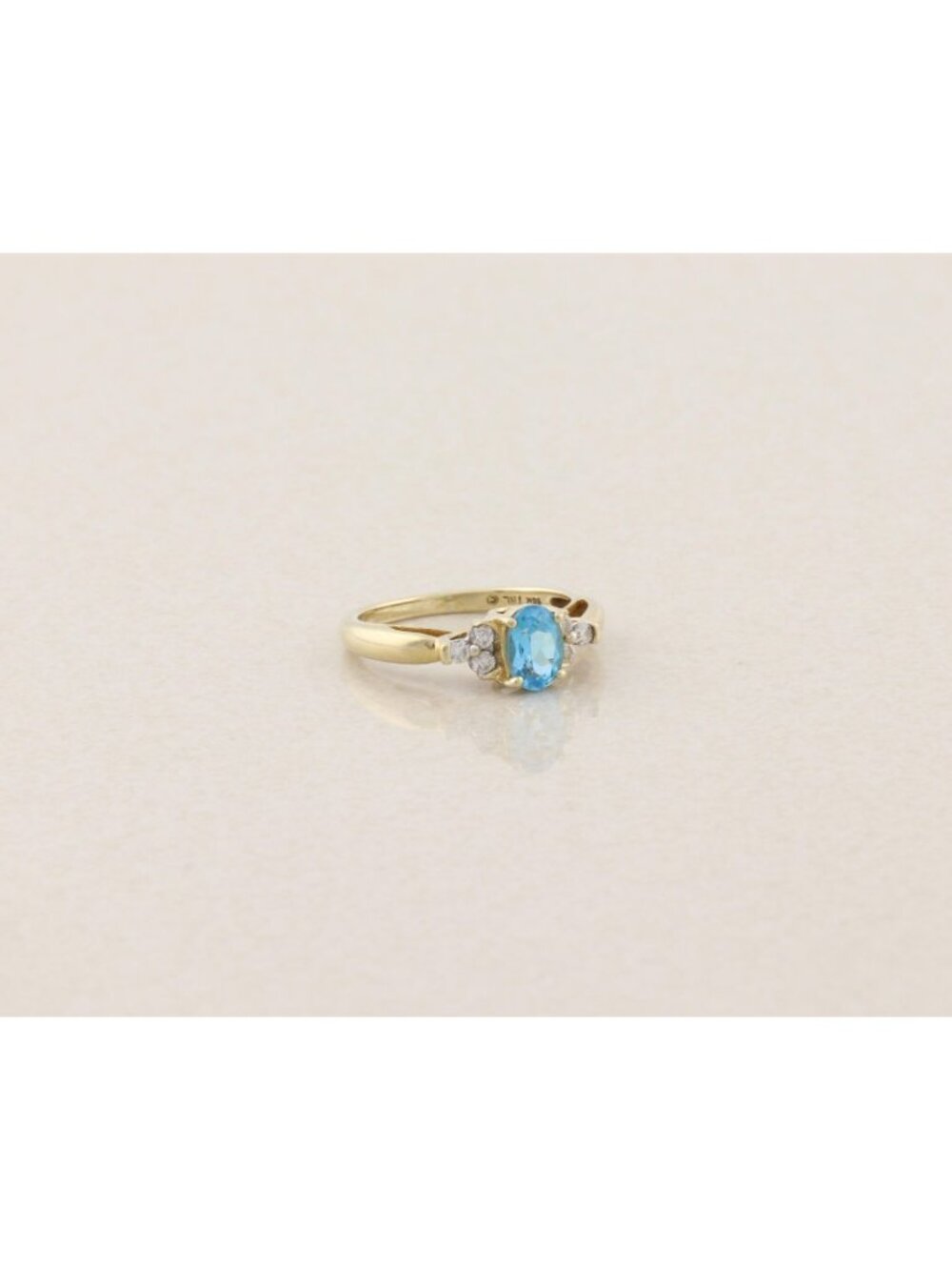 10k Yellow Gold Natural Swiss Blue Topaz & Diamond  Ring Size 7 1/4 - Picture 4 of 7